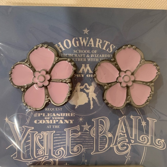 Yule Ball Magnet Set - Picture 2 of 5